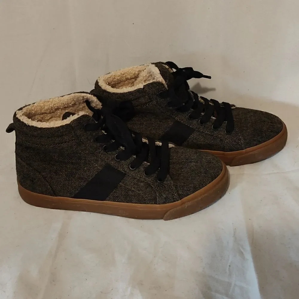 Old Navy 250/84 DNS006 Kids Boys Fabric Sheepskin Lining? Shoes Olive Size 5.